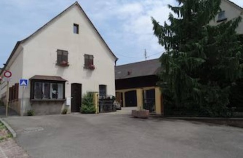 Sigolsheim Apartment | Maison de Village Avec Bain à Remous et Terrasse
