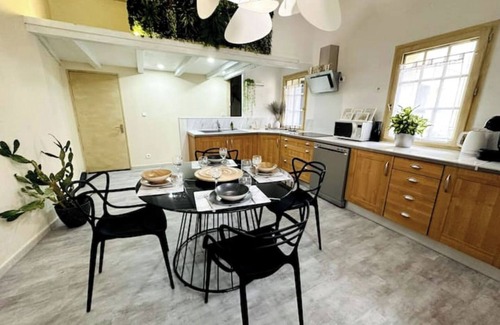 Saint-Gilles House | Maison de Village sur les Chemins de Compostelle
