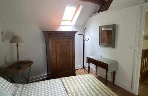 Fontaine-Chaalis House | Maison des Roses