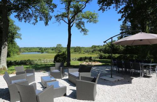Gien House | Maison etang