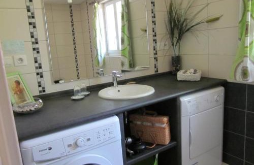 Ferrieres-sur-Sichon House | Maison familiale avec jardin clos, cheminée, animaux acceptés et internet à Ferrières-sur-Sichon - FR-1-489-552