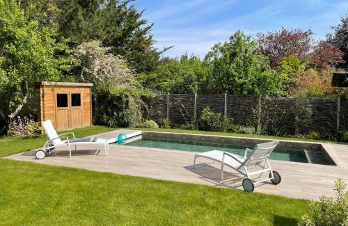 Saint-Palais-sur-Mer Villa | Maison familiale- jardin & piscine-600m plage