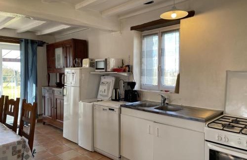 Saint-Genest House | Maison familiale avec jardin clos, proche station thermale - FR-1-489-562