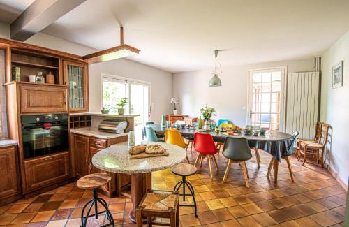 Moutiers-Sous-Chantemerle House | Maison familiale