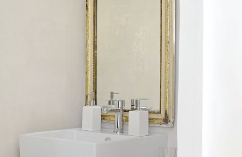Montcuq House | Maison Forte