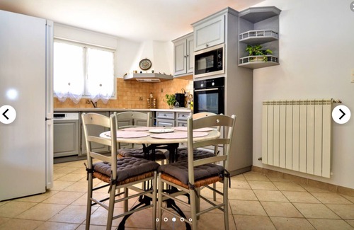 Saint-Laurent-La-Vernede House | Maison de Vacances Pour 10 Personnes + Piscine Privée