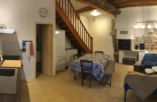 Villefranche-de-Conflent House | Maison Familiale en Pierre, Avec sa Terrasse, au Coeur des Remparts