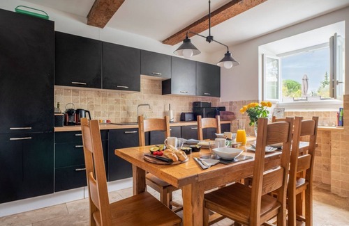 Verzeille Villa | Maison Honey - Three Bedroom Villa, Sleeps 6