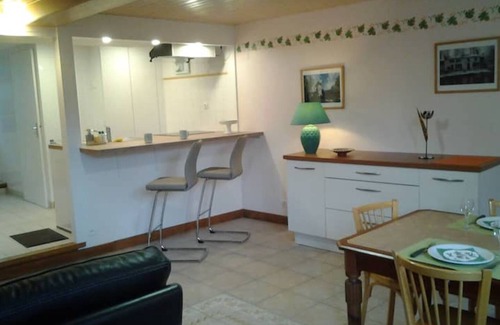 Pissotte Villa | Maison Indépendante Dans Village Viticole