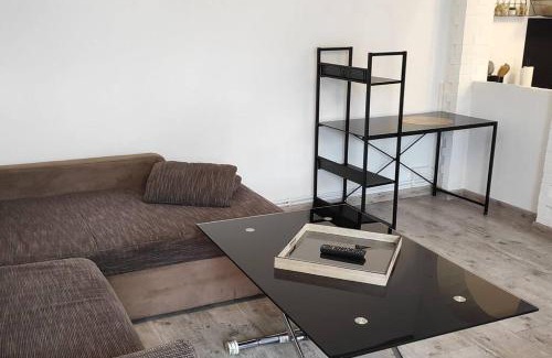 Herin Apartment | Maison indépendante près de Valenciennes climatisé ,wifi , parking privé