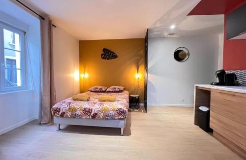 Fontenay-le-Comte House | MAISON LA FEUILLERAIE-8 personnes-standing Appart