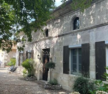 Pouillac Bed & Breakfast | Maison La Galeze