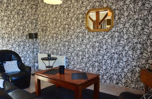 Oinville-Saint-Liphard House | Maison lumineuse pour 4, près d'Orléans et Chartres, avec cour, terrasse, parking, et équipements complets. - FR-1-581-23