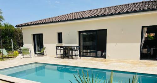 Creysse House | Maison moderne avec Piscine