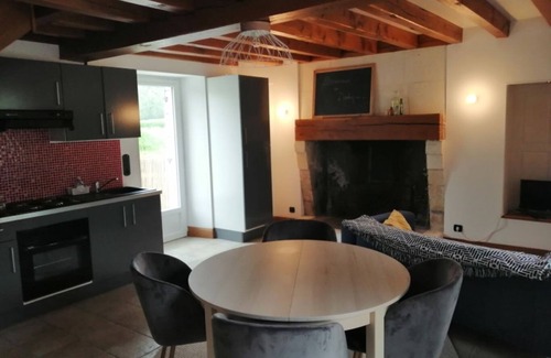 Grand-Brassac House | Maison Ndépendante de 60m2 au Cœur D'un Grand Jardin Avec Accès à la Piscine