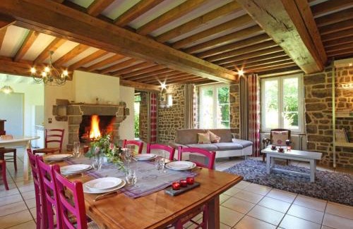 Les Monts-d'Andaine House | Maison Normande : 4 Chambres, Jardin, Activités, Tout Inclus! - FR-1-497-121