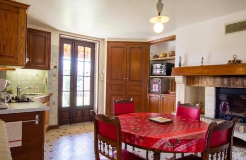 Thiviers House | Maison Périgourdine avec Jardin, Vélos, Terrasse et Proche Nature - FR-1-616-133