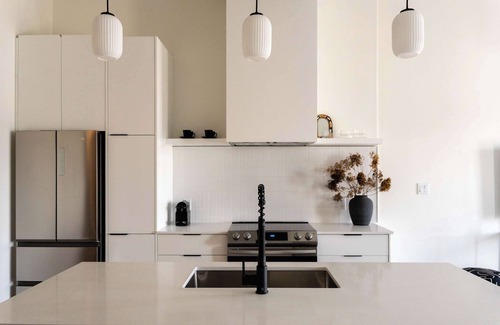 Old Montreal Apartment | Maison Place Jacques Cartier - Loft Deluxe