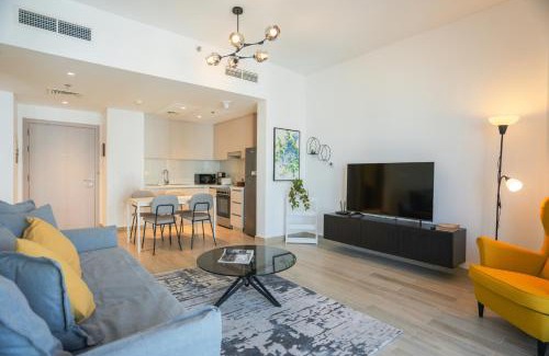 Abu Dhabi Apartment | Maison Privee - Modern Yas Island Escape with Peaceful Canal Views