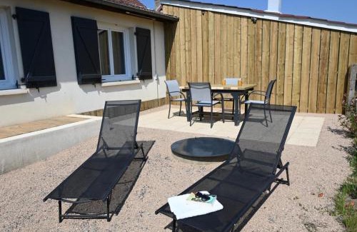 Villeneuve-sur-Allier House | Maison rénovée au calme avec jardin, terrasse et garage, à 10 min de Moulins, draps et serviettes inclus - FR-1-489-372