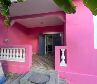 Dembeni Apartment | Maison rose
