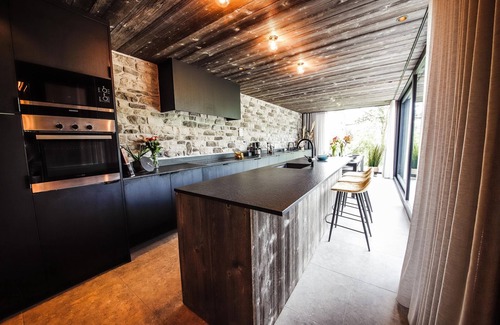 Heure House | Maison Sauvage super modern near Somme-Leuze