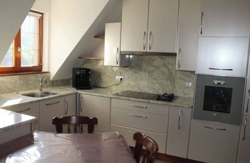 Soultzmatt Apartment | Maison Située Dans le Vignoble, Appartement à L'étage Avec Entrée Indépendante