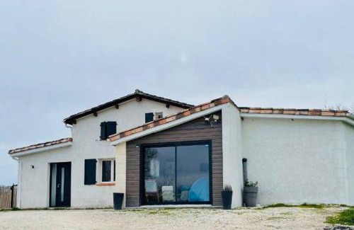 Boudy-de-Beauregard House | Maison Spacieuse au Calme Piscine Privée