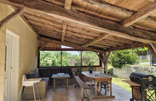 Celles House | Maison superbe sur 2 étages avec piscine