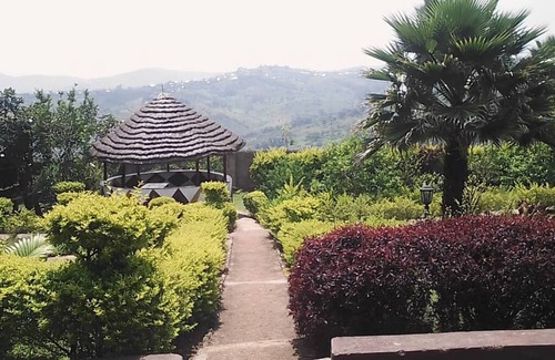 Southern Province House | Maison Traditionnelle Écologique à la Campagne Rwandaise