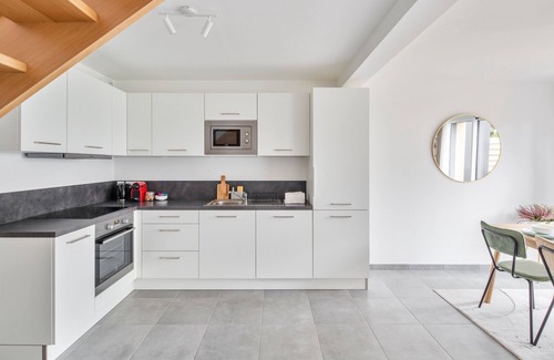 La Madeleine House | Maison Twin Sister - Five Bedroom House, Sleeps 10