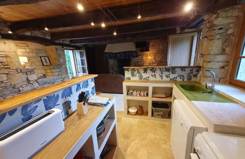 Belmont-Sainte-Foi House | Maison Typique en Pierre du Quercy Avec Piscine