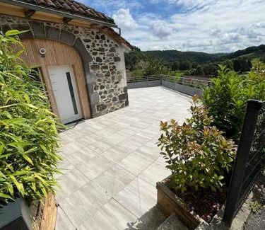 Vezac House | Maison vue sur le golf - 5 couchages - Parking gratuit - Grande terrasse