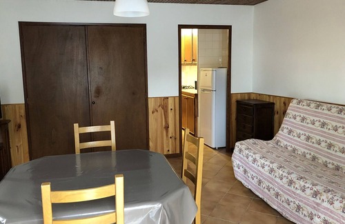Durfort House | Maisonette Bungalow for Holidays near the lake