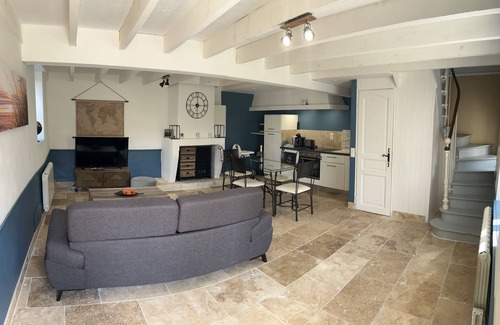 Orbigny House | Maisonette in Orbigny, 10 minutes from Beauval Zoo and the Châteaux.