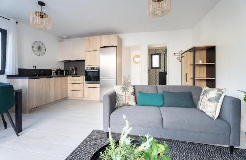 Velaux House | Maisonnette avec Jacuzzi, climatisation & place de parking