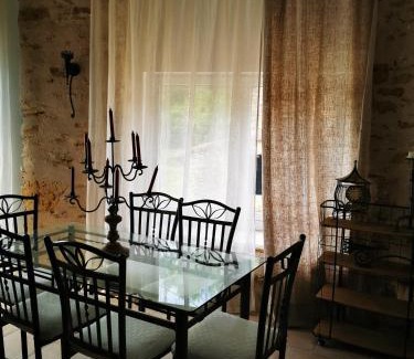 Bourneau House | Maisonnette
