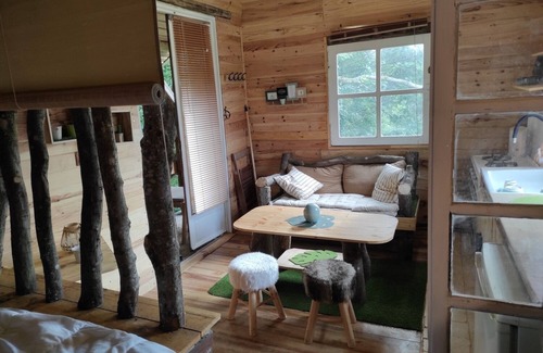 Le Mans Metropole Cabin | Maisonnette Perchée, Aménagée au Cœur de la Nature