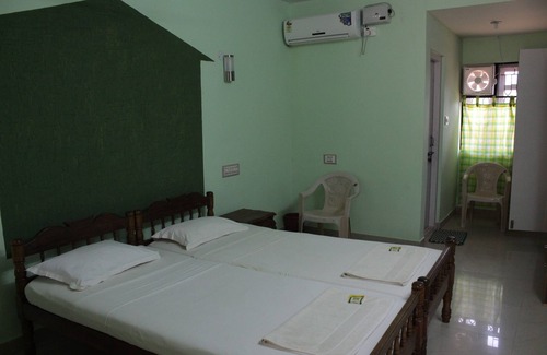 Patnem Resort | MAJALI BEACH VILLAGE LAKE VIEW ROOM
