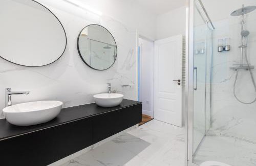 el Camp d'en Grassot i Gracia Nova Apartment | Majestic 4BR/4BATH apartment in Sagrada Familia area