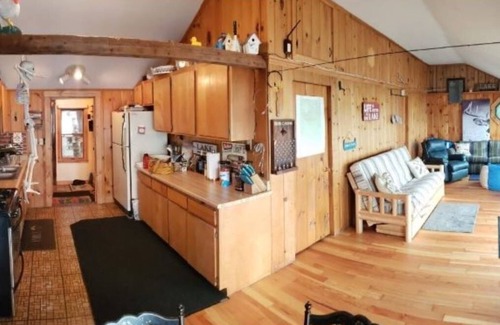 Maidstone Cabin | Majestic Maidstone Lake Property