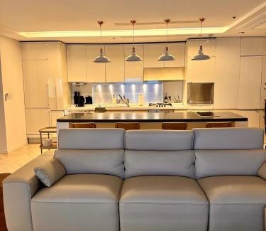 Samseong-dong Apartment | Majestic Seoul Stay COEX
