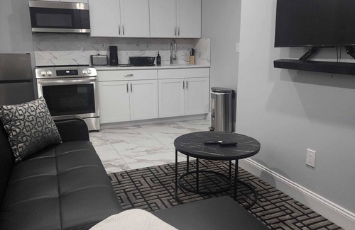 Hempstead House | Majestically Pleasant Suite
