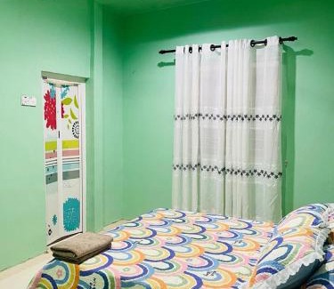 Kampung Teluk Wang Besar House | Mak kuntum homestay