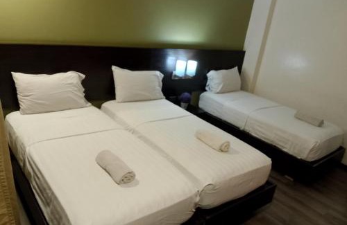 Bangkal Hotel | MAKATI Boutique Hotel near NAIA Airport Terminal 3 Edsa Pasay CBD