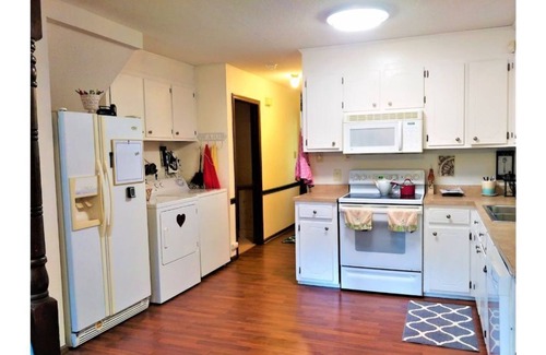 Henderson Cabin | Make Casa Cabina Your Next Vacation Rental