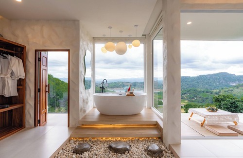 Mae Suai House | Make me see cloud