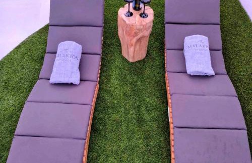 Volos House | Malakion Lux Seaside Jacuzzi