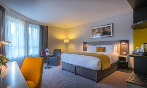Grand Canal Dock Hotel | Maldron Hotel Pearse Street Dublin City