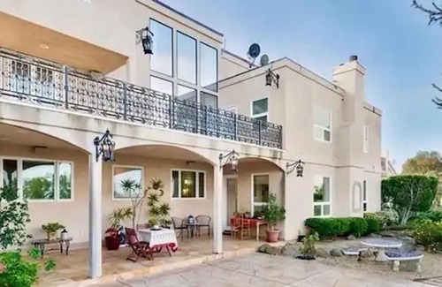Malibu Villa | Malibu Hills Castle